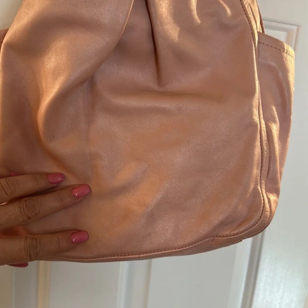 Coach Pink Leather Hobo bag w Gold colored Hardware - Picture 11 of 14